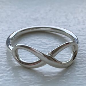 Tiffany sterling silver infinity ring 7.5